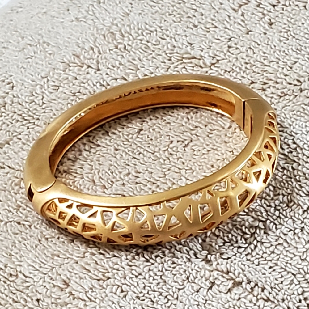 Vince Camuto Brushed Gold Tone Metal Domed Bangle Bracelet, Magnetic, Like NEW